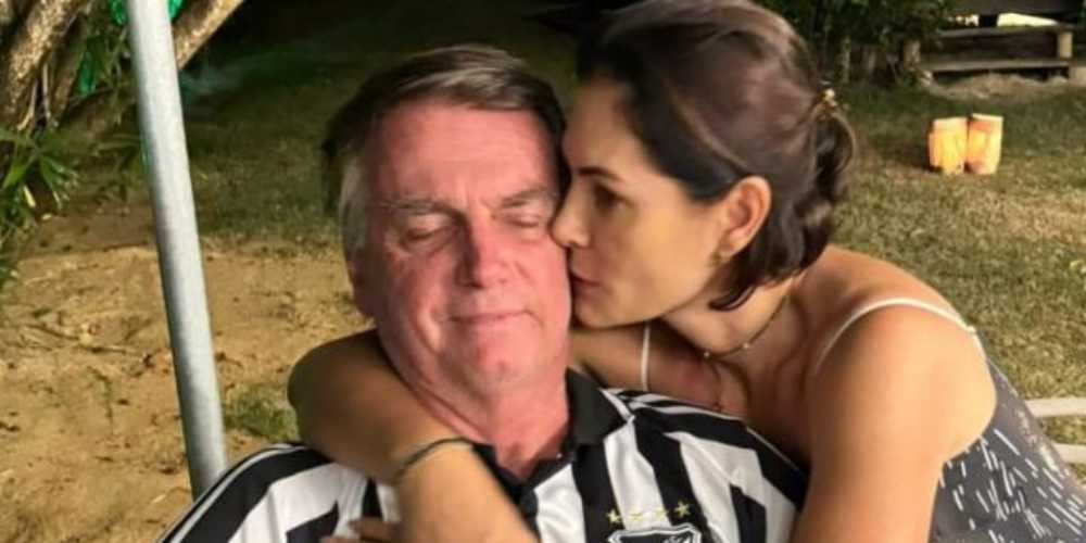 Michelle publica foto romantica com Bolsonaro e se declara.jpg