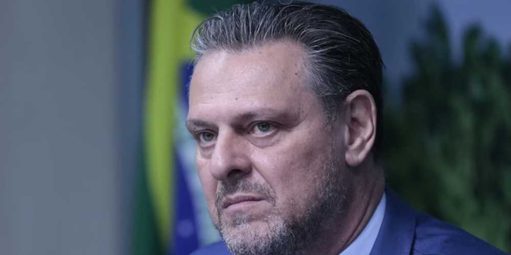 Ministro da Agricultura apoia boicote ao Carrefour Brasil.jpg