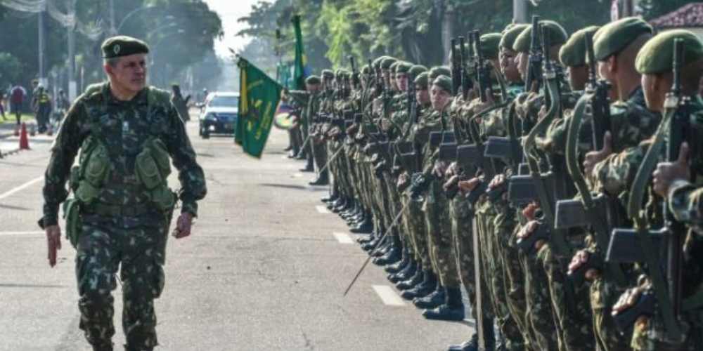 Mudancas na aposentadoria de militares estao entre medidas do corte.jpg