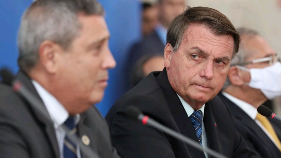 Prisao preventiva Bolsonaro e Braga Netto estao a um fio.jpg