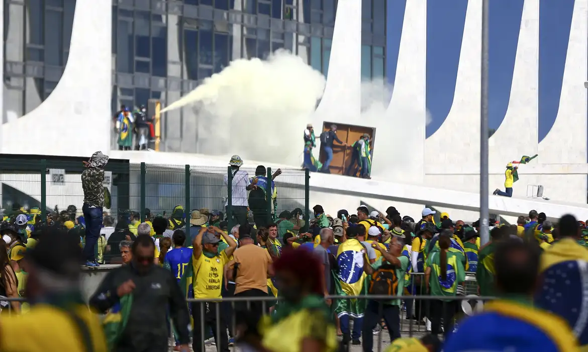 plano-golpista-levou-ao-8-de-janeiro-e-atentado-a-bomba