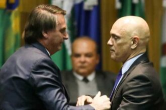 Bolsonaro mantem estrategia contra Moraes apos reves no STF.jpg