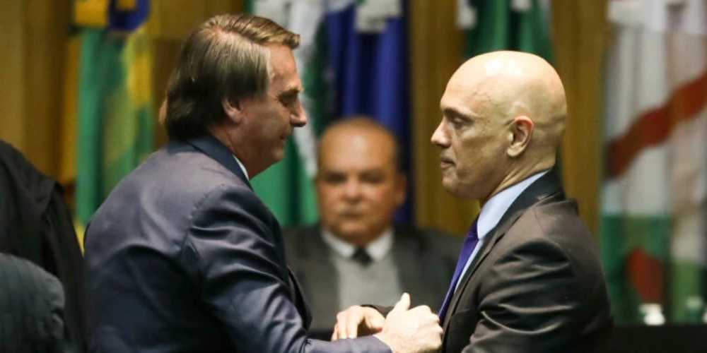 Bolsonaro mantem estrategia contra Moraes apos reves no STF.jpg