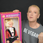 Boneca da Xuxa Bebe Moranguinho e mais os brinquedos que.png