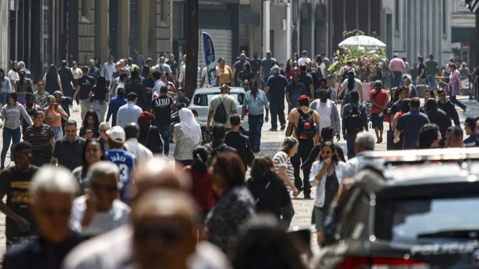 Desemprego em novembro chega a 61 o menor desde 2012.jpg