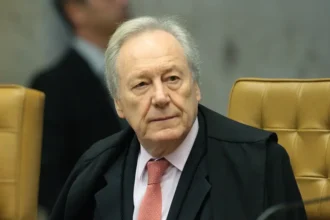 Ex ministro do Supremo tera que esclarecer mais de 20 requerimentos.webp.webp