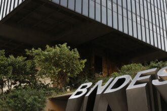 Explosao nos Gastos gastos com publicidade do BNDES disparam 500.jpg