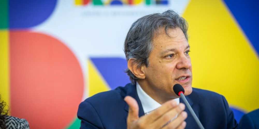 Haddad culpa comunicacao do governo Lula por alta do dolar.jpg