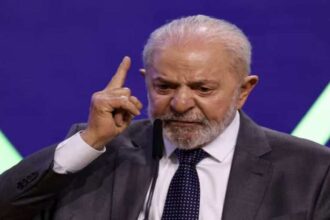 Lula Diretora do FMI deve saber de tudo menos de.jpg