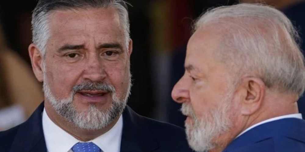 Lula critica sua comunicacao e promete fazer mudancas no governo.jpg