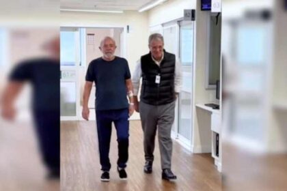 Lula posta video caminhando por hospital Fiquem tranquilos.jpg