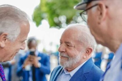 Lula recebe comandantes das Forcas Armadas para discutir mudancas na.jpg