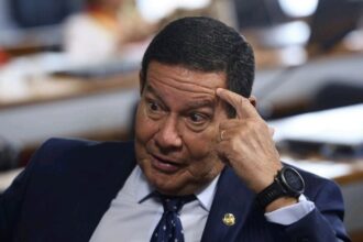 Mourao tem chilique com ajuste fiscal em cima da pensao.jpg