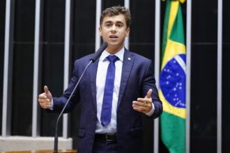 Nikolas Ferreira sera relator de projeto sobre fake news.jpg