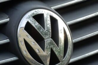 Onda de demissoes Volkswagen anuncia corte de 35 mil funcionarios.jpg