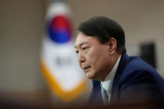 Presidente da Coreia do Sul decreta Lei marcial e fecha.jpg