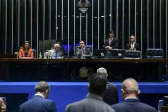 senado-aprova-pec-do-corte-de-gastos-e-restricao-do-pis-pasep-no-2-turno-foram-55-votos-favoraveis-e-18-contra-foto-pedro-franca-agencia-senado-tvt-news