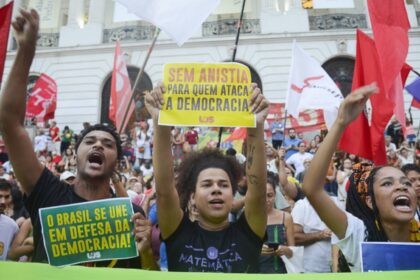 sem-anistia-terca-feira-e-dia-de-defender-a-democracia-indiciados-todos-homens-se-condenados-podem-pegar-dezenas-de-anos-de-prisao-foto-fernando-frazao-abr-tvt-news