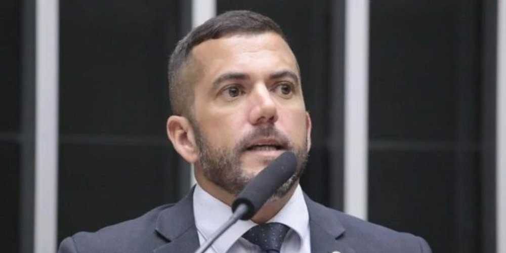 Vice lider da oposicao na Camara critica prisao de Silveira Merece.jpg