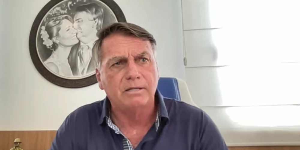 Bolsonaro sobre Moraes vetar ida aos EUA Historinha.jpg