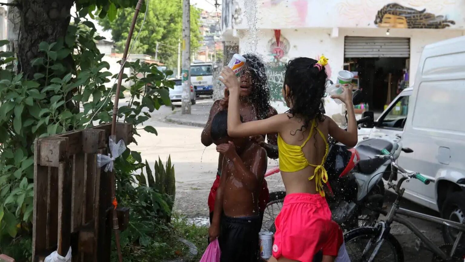 calor-na-regiao-sudeste-deve-se-estender-ate-esta-quarta-feira-rio-tem-maxima-prevista-de-38c-foto-tania-rego-abr-tvt-news