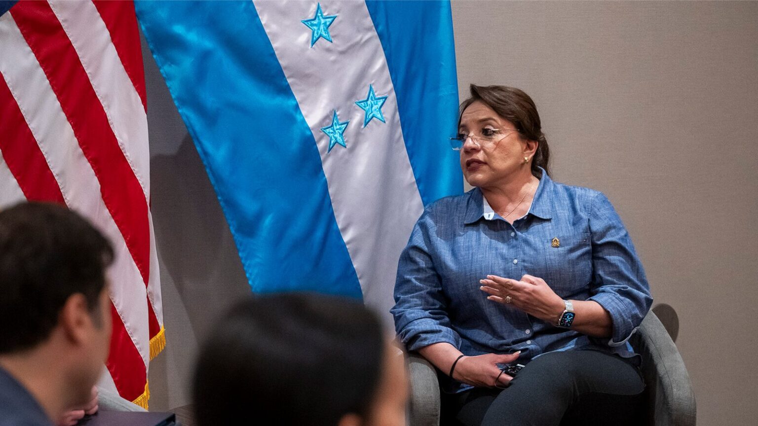celac-cancela-reuniao-para-tratar-das-politicas-anti-imigracao-de-trump-a-presidenta-xiomara-castro-de-zelaya-comunicou-o-cancelamento-da-reuniao-nas-redes-sociais-foto-dhsgov-wiki-commons-tvt-news