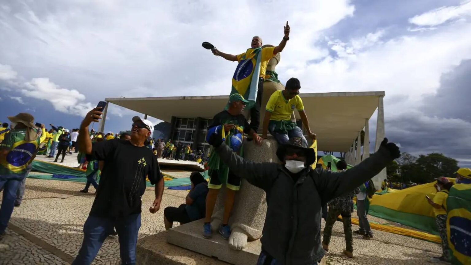 centrais-sindicais-rejeitam-anistia-a-golpistas-de-8-de-janeiro-bolsonarismo-saudoso-da-ditadura-militar-e-ameaca-a-democracia-foto-marcelo-camargo-abr-tvt-news