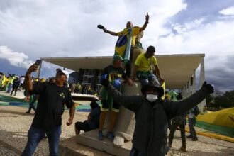 centrais-sindicais-rejeitam-anistia-a-golpistas-de-8-de-janeiro-bolsonarismo-saudoso-da-ditadura-militar-e-ameaca-a-democracia-foto-marcelo-camargo-abr-tvt-news