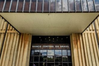 copom-inicia-primeira-reuniao-sob-comando-de-galipolo-diretoria-do-banco-central-decide-em-quanto-elevara-a-taxa-basica-de-juros-rafa-neddermeyer-abr-tvt-news