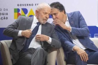 Governo Lula calcula prejuizos de bloqueio do Pe de Meia.jpg