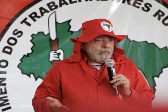 MST Pressiona Governo Lula a Assentar 100 Mil Familias e.png