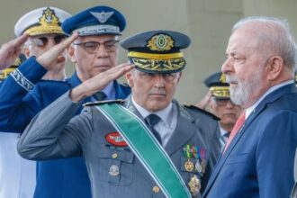 Mudanca na aposentadoria de militares e prioridade para Lula em.jpg