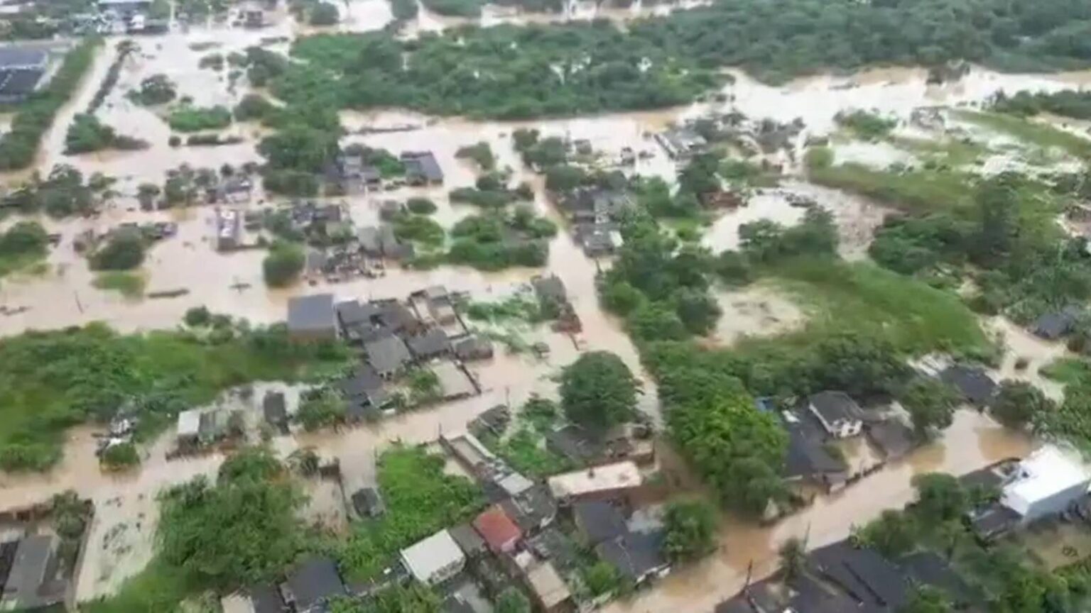 Peruibe decreta situacao de emergencia com 442 desabrigados.jpg