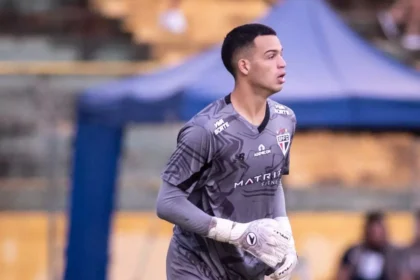 copinha-sao-paulo-vence-nos-penaltis-e-vai-as-quartas-joao-pedro-fechou-o-gol-garantindo-a-classificacao-do-soberano-foto-guilherme-veiga-sao-paulo-fc-tvt-news