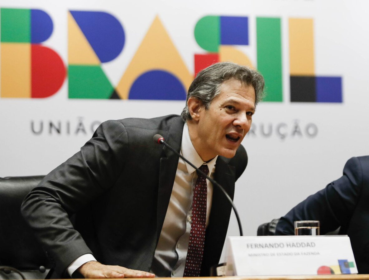 Sob pressao do mercado Lula Cancela ferias de Haddad.png