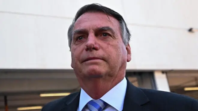 VIDEO Bolsonaro acaba de fazer pronunciamento oficial apos passaporte negado.webp.webp