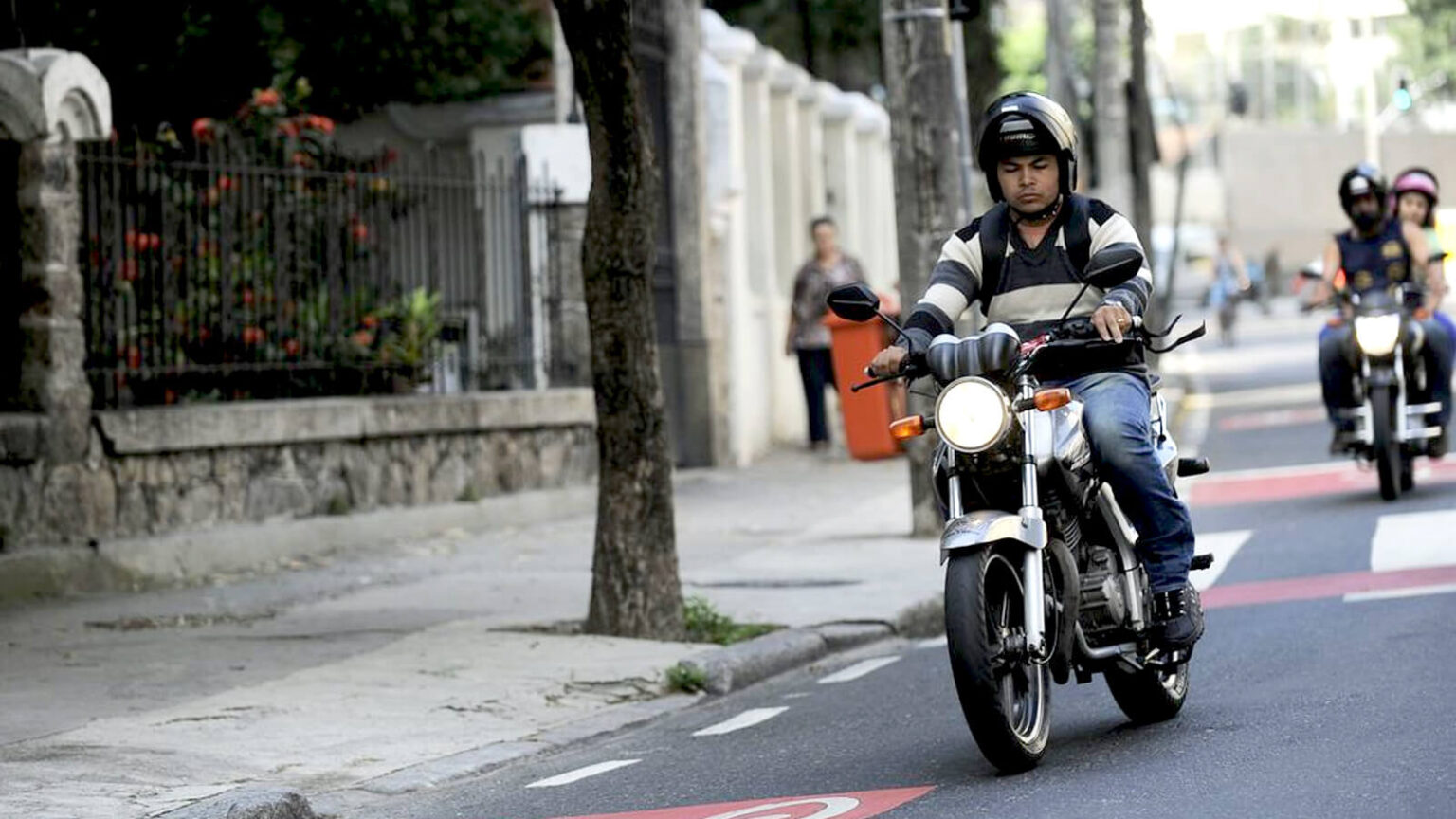 audiencia-publica-discute-regulamentacao-dos-mototaxis-na-camara-de-sp-audiencia-busca-regulamentar-o-servico-sem-punir-mototaxistas-agencia-brasil-tvt-news