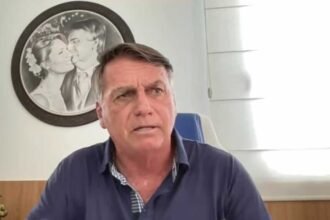 Bolsonaro critica Lei da Ficha Limpa Serve pra perseguir a.jpg