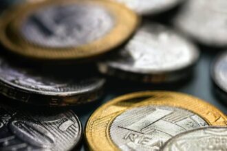 Caixa libera saque de R$ 2.260 para beneficiários; saiba como receber