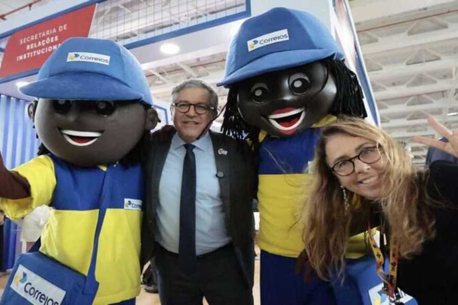 Com deficit bilionario e salarios atrasados Correios gastam R 13.jpg