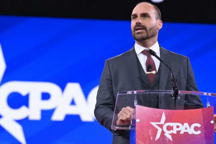 Eduardo Bolsonaro lidera com folga corrida pelo Senado em SP.jpg