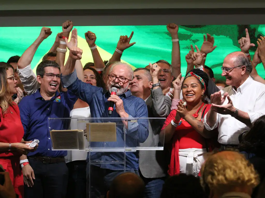 Lula cobra militantes petistas vao gastar sola de sapato na.webp.webp