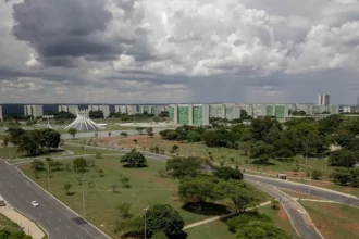 prefeitos-irao-se-reunir-em-brasilia-a-partir-de-amanha-meta-e-aproximar-prefeituras-e-orgaos-governamentais-foto-rafa-neddermeyer-agencia-brasil-tvt-news