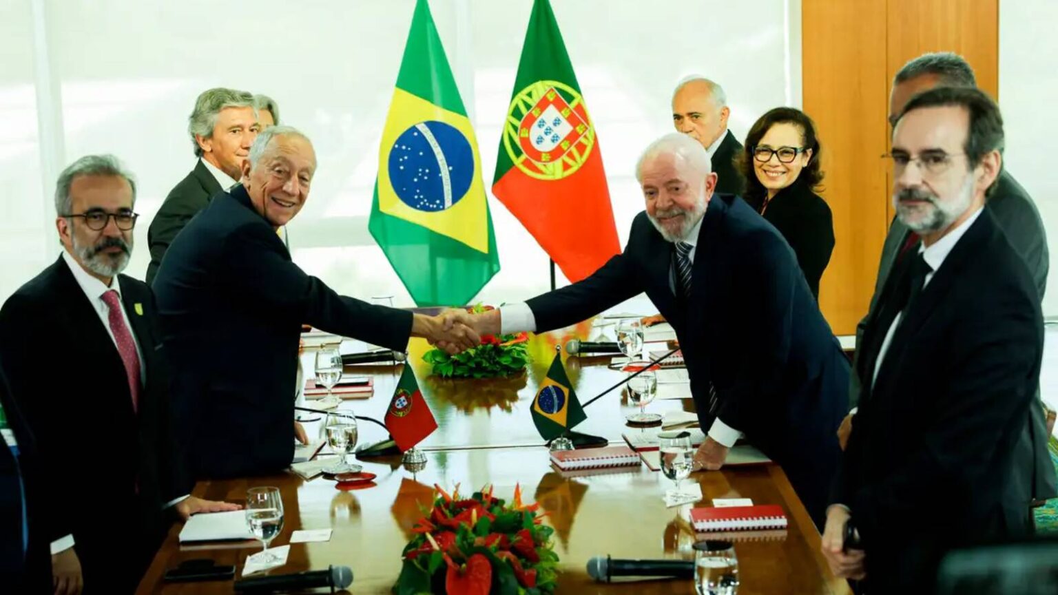 presidentes-do-brasil-e-portugal-se-reunem-para-fortalecer-cooperacao-lula-e-rebelo-de-souza-tiveram-reunioes-de-trabalho-no-palacio-do-planalto-foto-antonio-cruz-abr-tvt-news