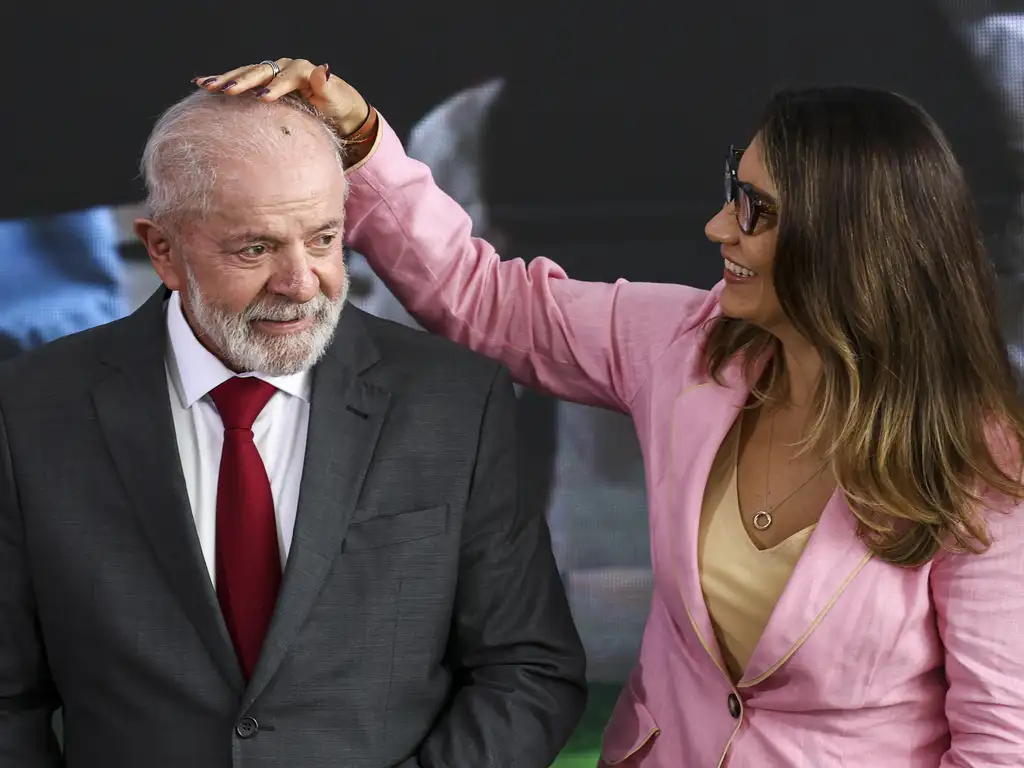 Apos Janja fazer viagens oficiais para Japao e Paris Lula.webp.webp