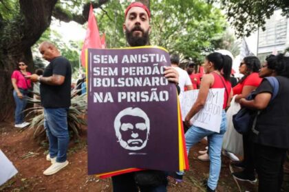 Ato esvaziado contra anistia vira piada entre nomes da direita.jpg