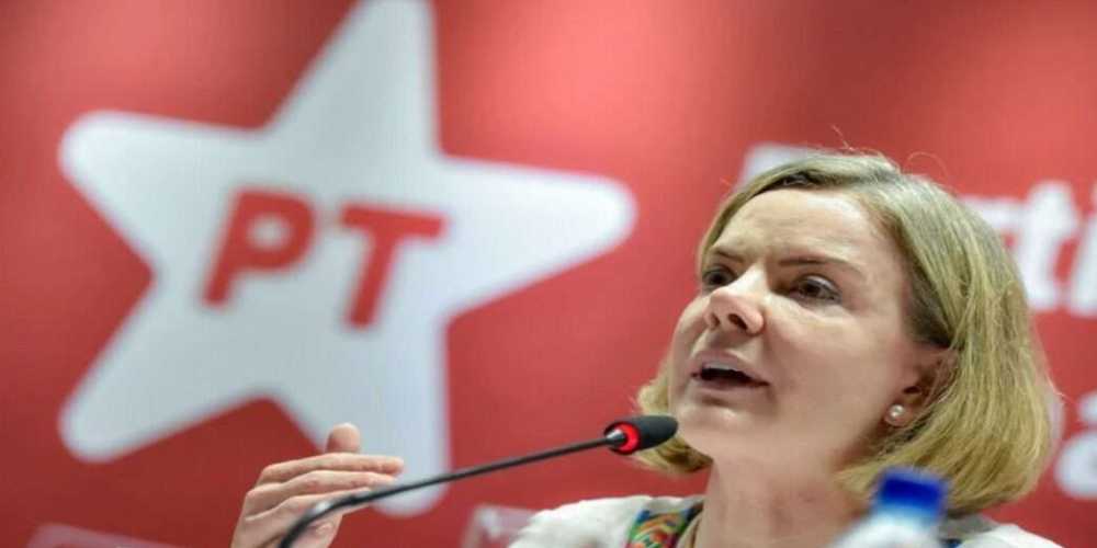 Com Gleisi no governo PT tem briga pela presidencia da.jpg