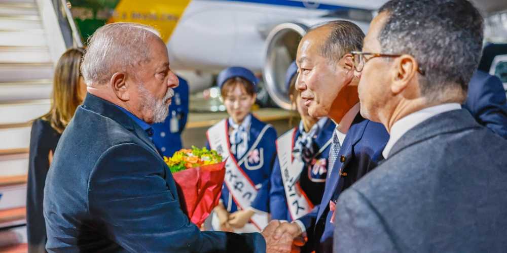 Comitiva inchada de Lula no Japao gera criticas e questionamentos.jpg