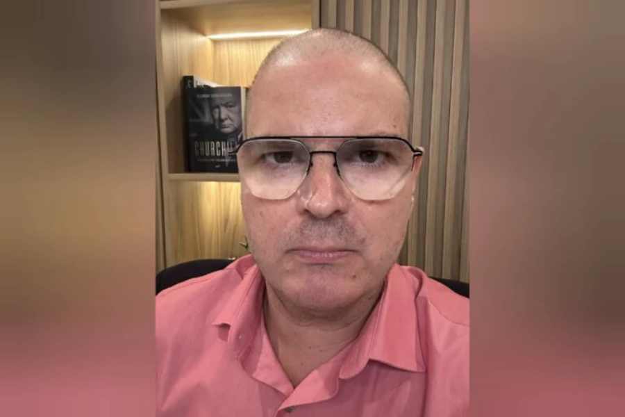 Constantino apoia Eduardo e diz que Bolsonaro deve buscar abrigo.jpg