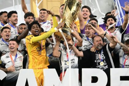 corinthians-ganha-o-campeonato-paulista-2025-em-cima-do-palmeiras-o-goleiro-hugo-souza-foi-a-estrela-da-noite-apos-defender-um-penalti-foto-corinthians-reproducao-tvt-news